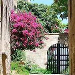 여관 Medieval Rhodes City